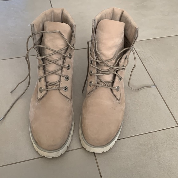 Beige suede Timberlands - Picture 2 of 9